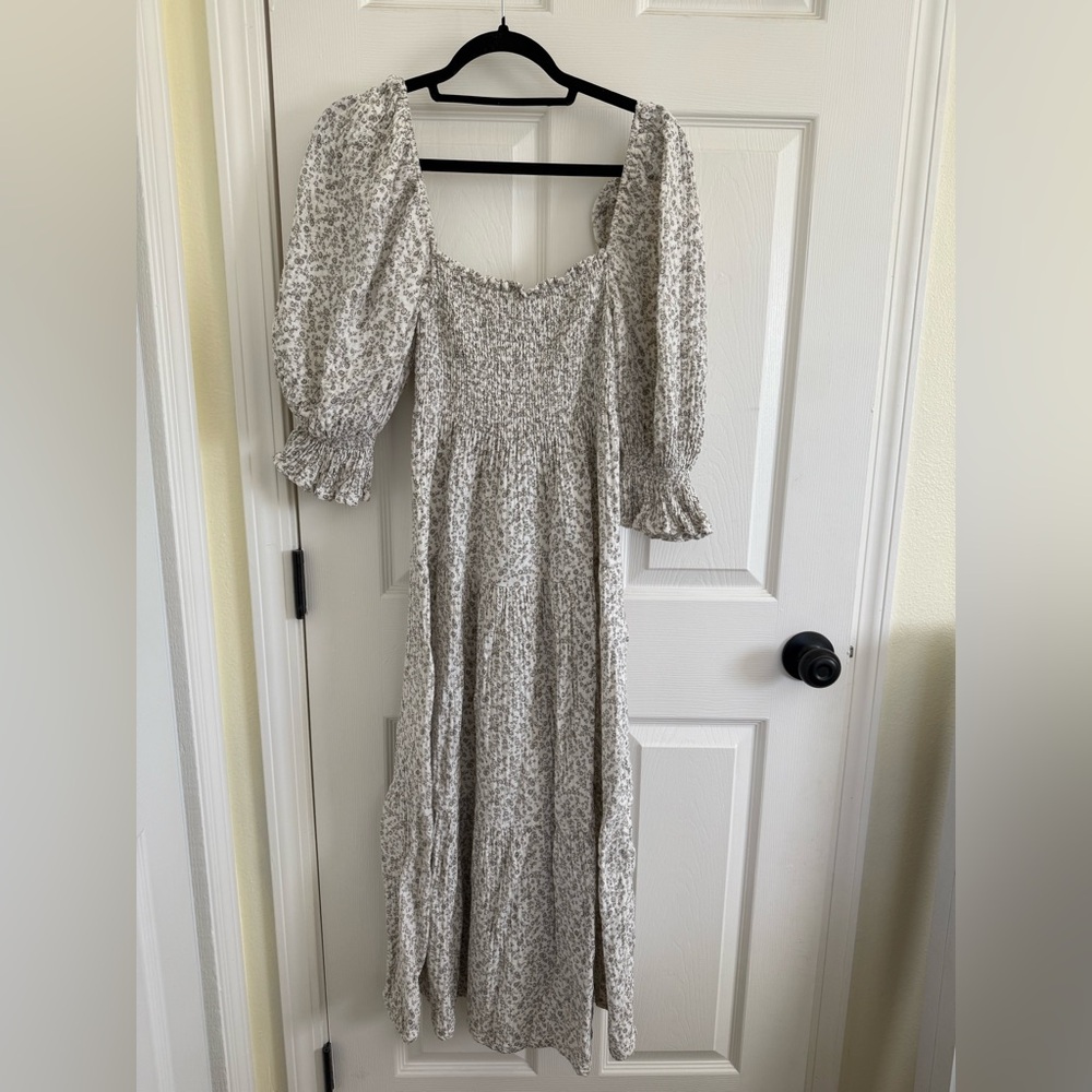 Nothing Fits But Elegant Gray Floral Kiko Dress in Ichika SZ S/M